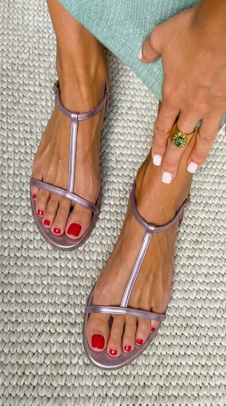 NOMI™ | Sandali Flat con Cinturino a T