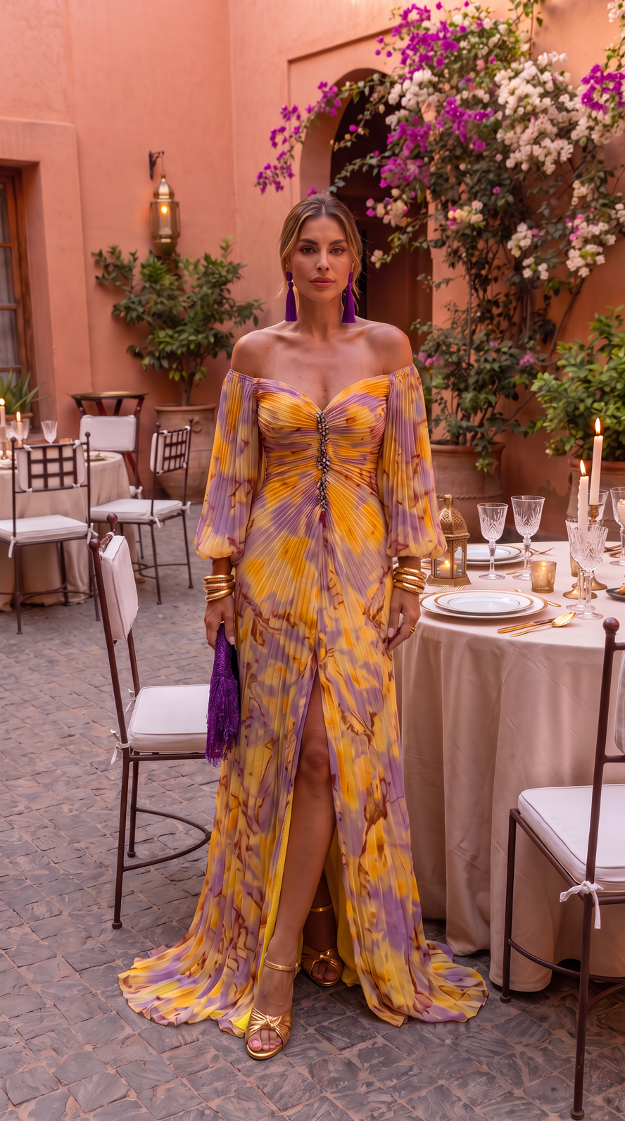 NOMI™ | Abito Maxi Off-Shoulder Plissé con Gioiello