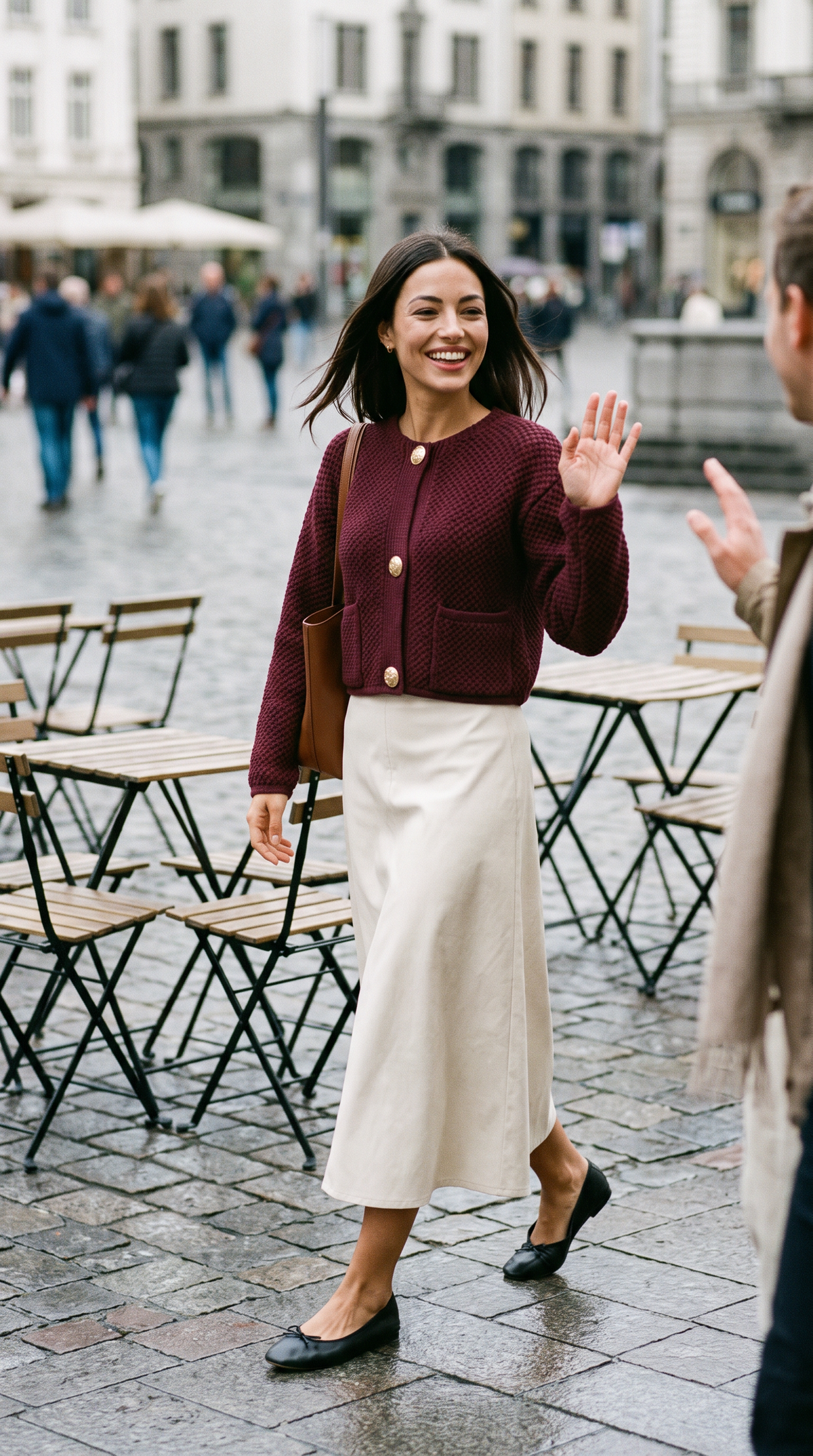 Cardigan Corto con Bottoni Gioiello