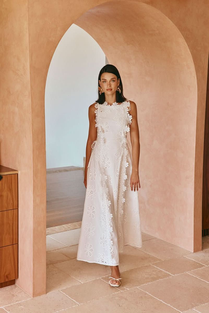 NOMI™ | Abito Maxi Ricamato – Bianco Romantico per l’Estate e le Cerimonie - Nomi