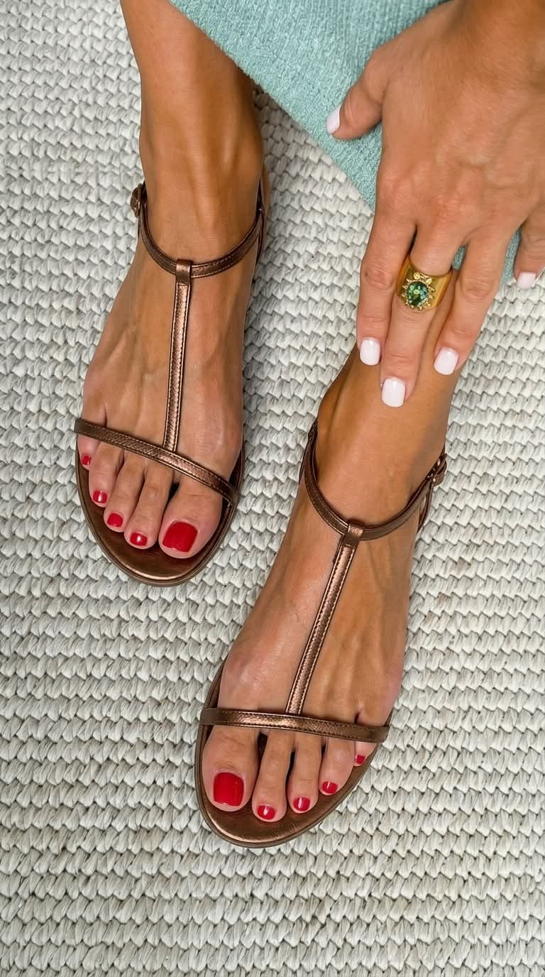 NOMI™ | Sandali Flat con Cinturino a T
