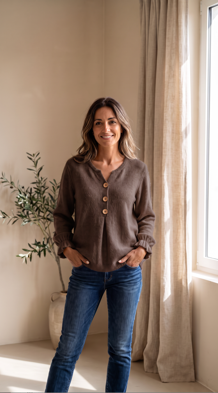 NOMI™ | Maglione Morbido con Scollo a V e Bottoni
