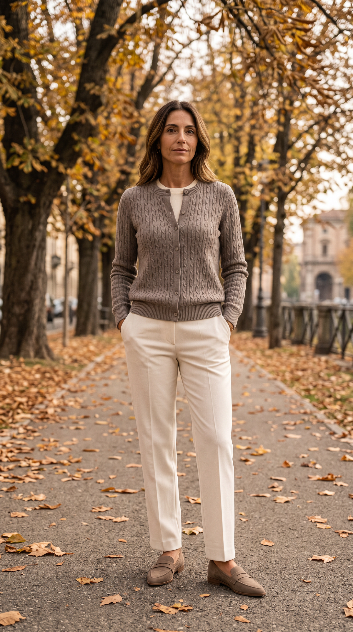 Outfit completo: mocassini a punta con cardigan a trecce taupe