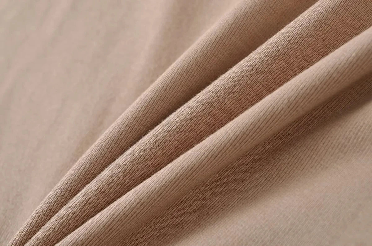 NOMI™ | Body con spalline sottili e rifiniture in pizzo - Nomi