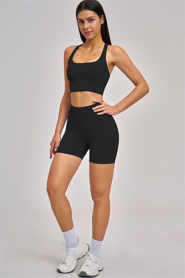NOMI | Set 2 Pezzi - Sports Bra e Shorts - Nomi