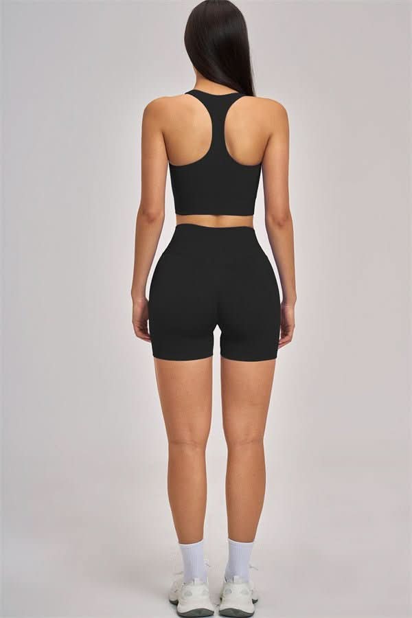 NOMI | Set 2 Pezzi - Sports Bra e Shorts - Nomi