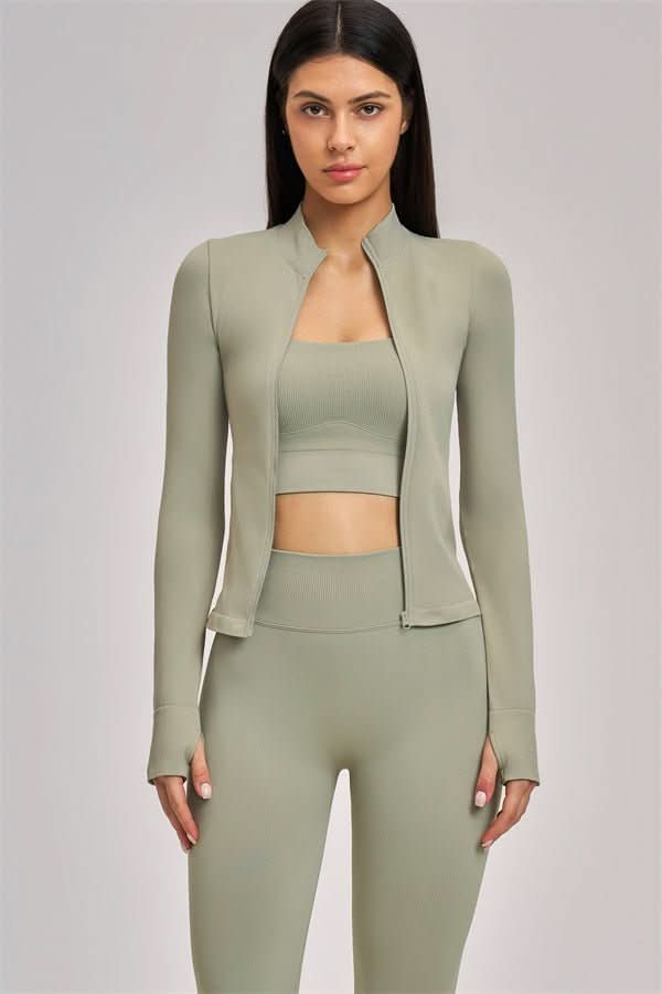 NOMI | Set 3 Pezzi - Giacca, Sports Bra e Leggings - Nomi